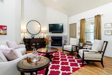 726 Forest Street Grapevine TX 76051