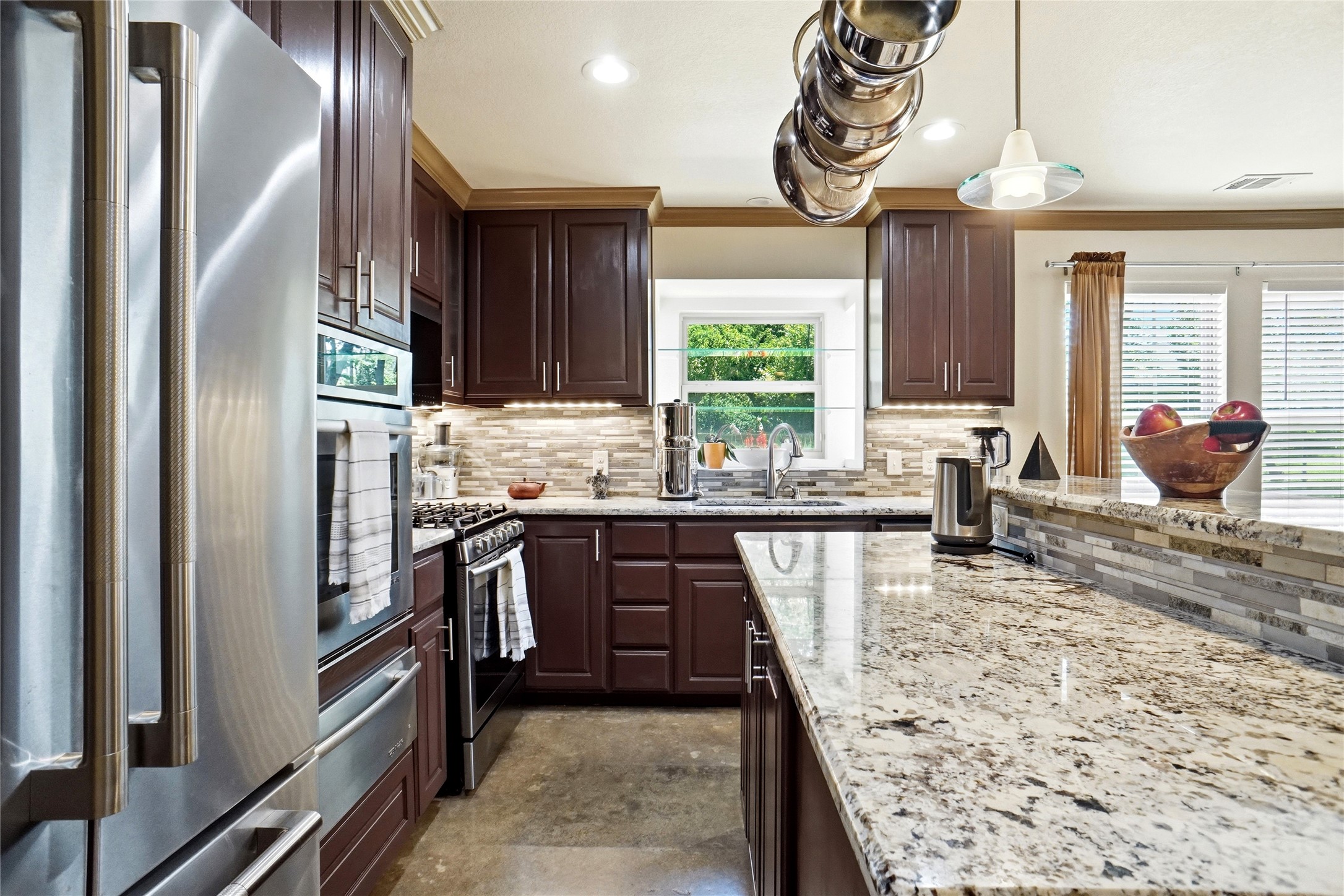 726 Forest Street Grapevine TX 76051