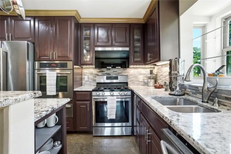 726 Forest Street Grapevine TX 76051