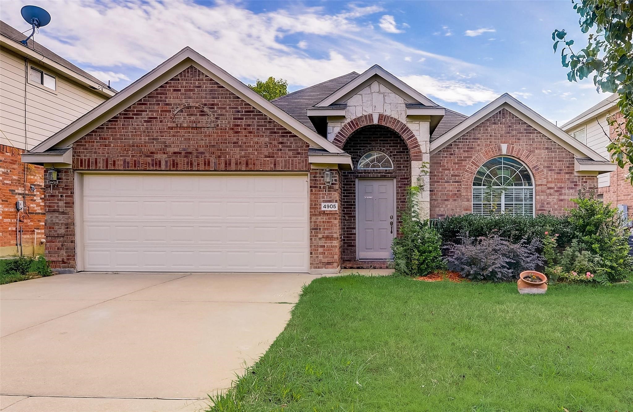 4905 Summer Oaks Lane Fort Worth TX 76123