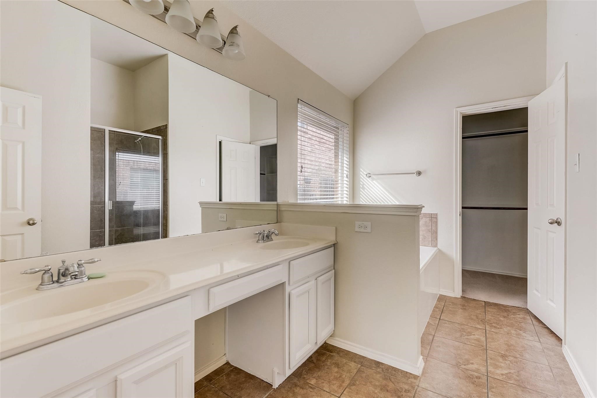 4905 Summer Oaks Lane Fort Worth TX 76123