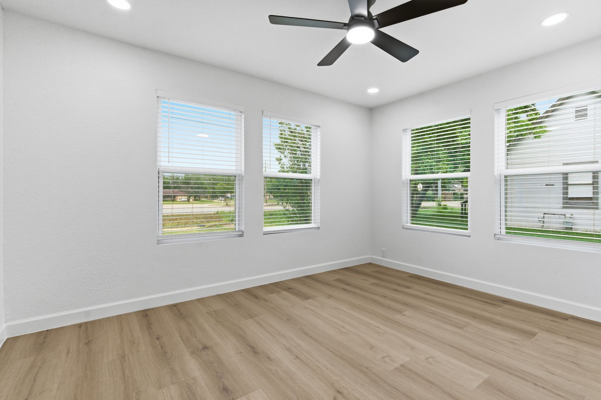 111 S 5th Street Sanger TX 76266