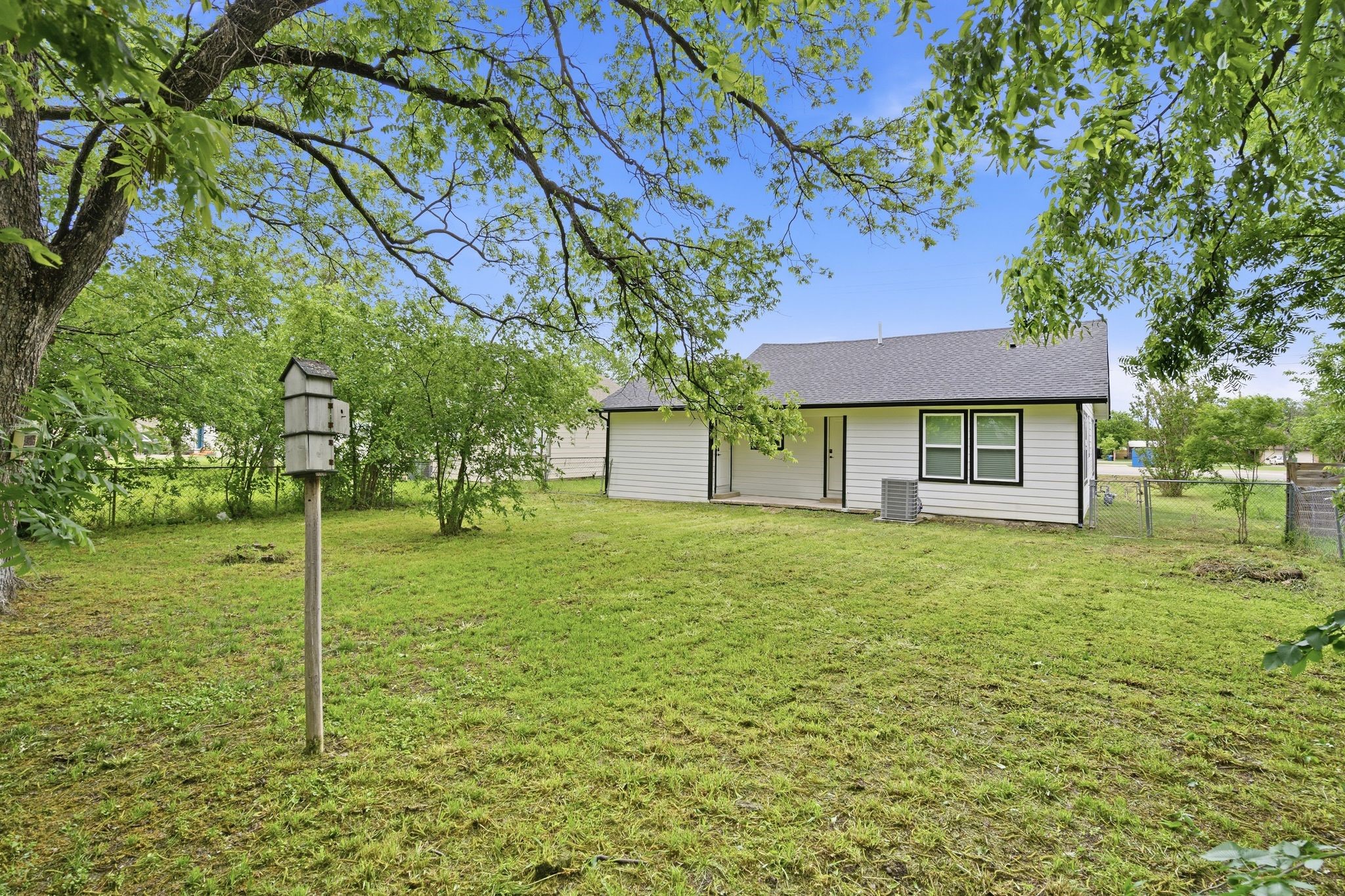 111 S 5th Street Sanger TX 76266