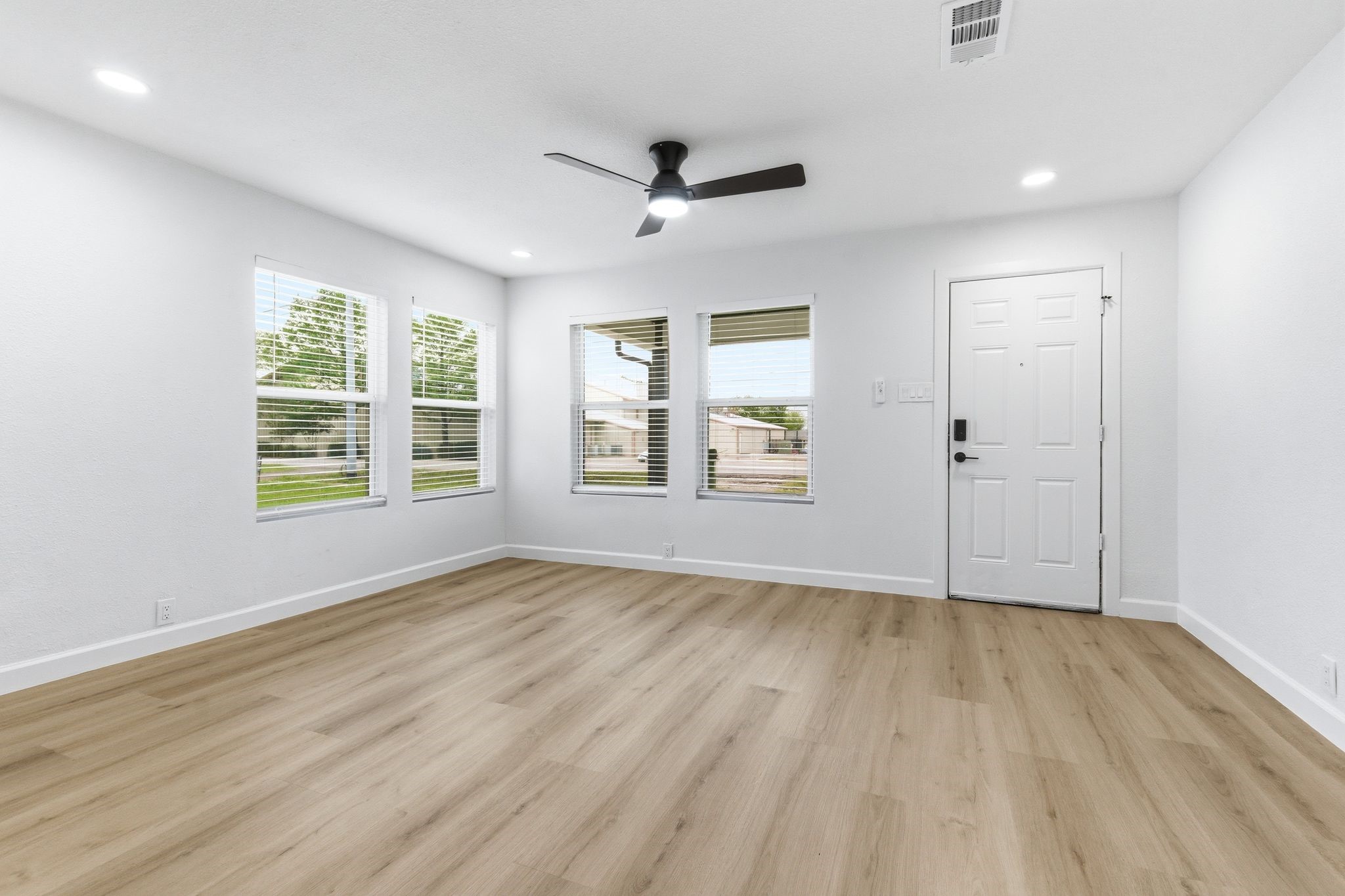 111 S 5th Street Sanger TX 76266