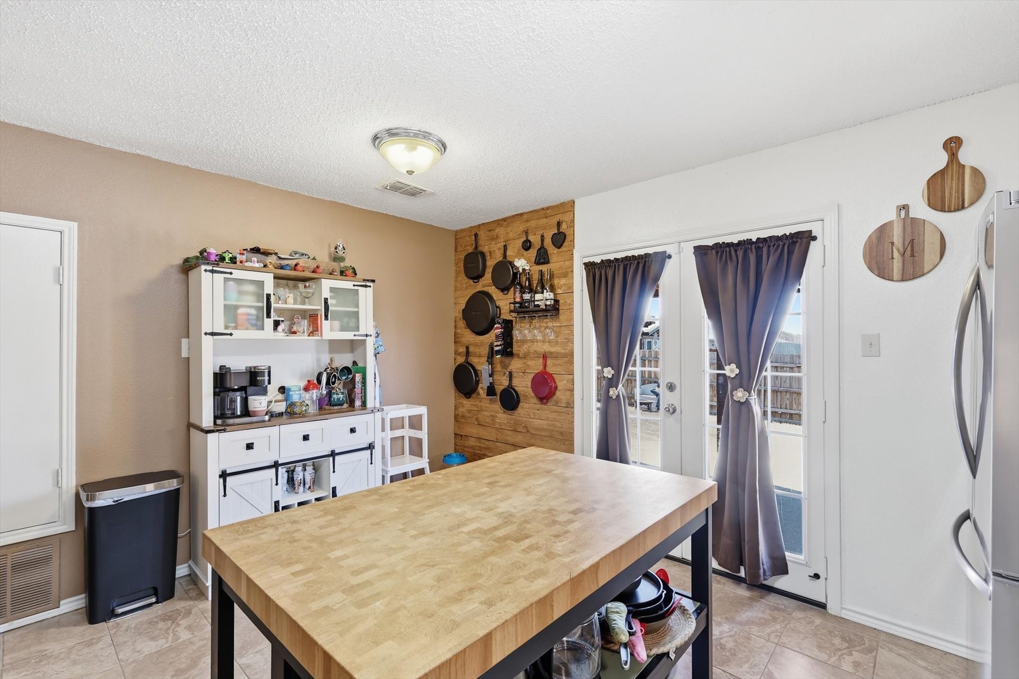 205 Comanche Trail Krum TX 76249