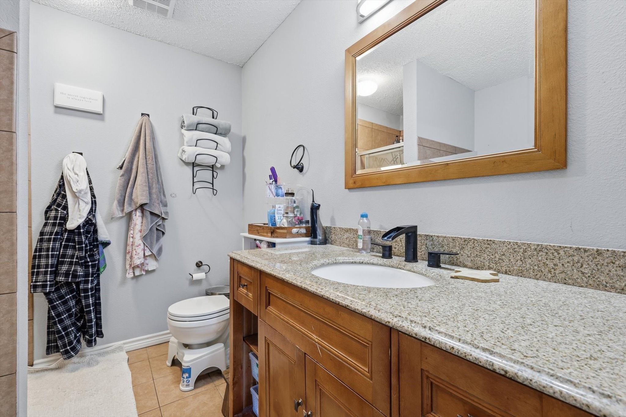 205 Comanche Trail Krum TX 76249