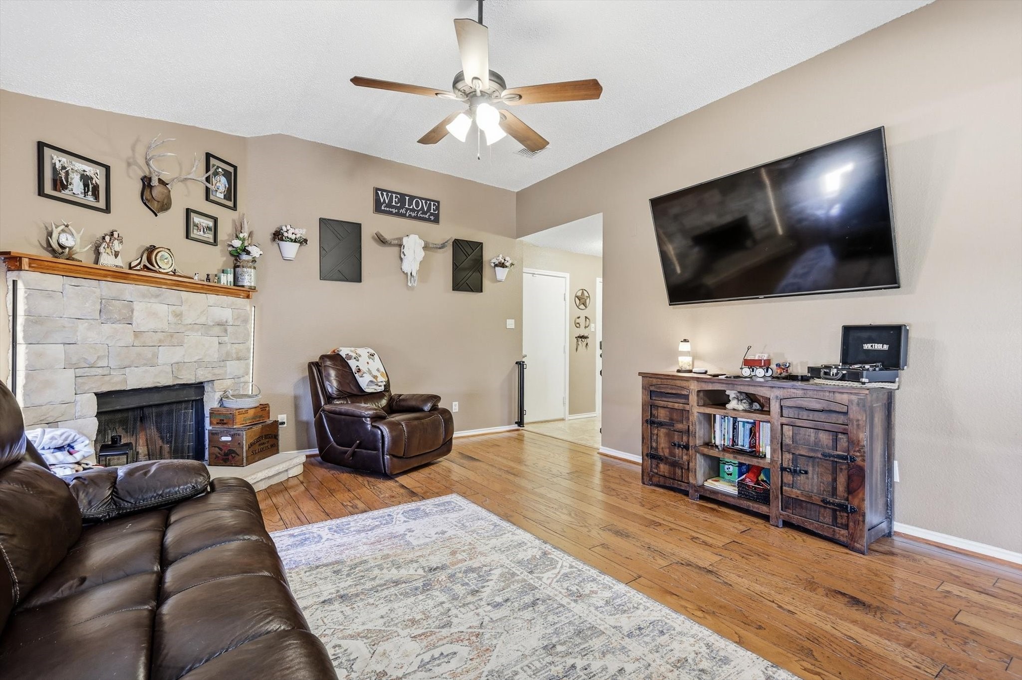 205 Comanche Trail Krum TX 76249