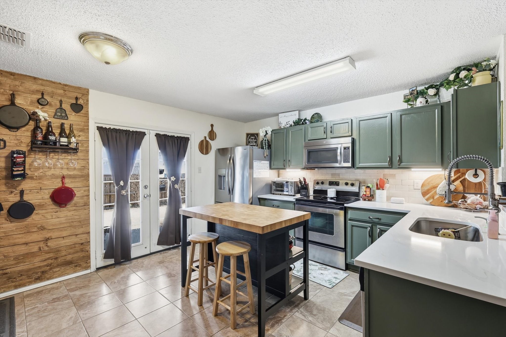 205 Comanche Trail Krum TX 76249
