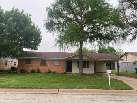 1423 Fairway Drive Graham TX 76450