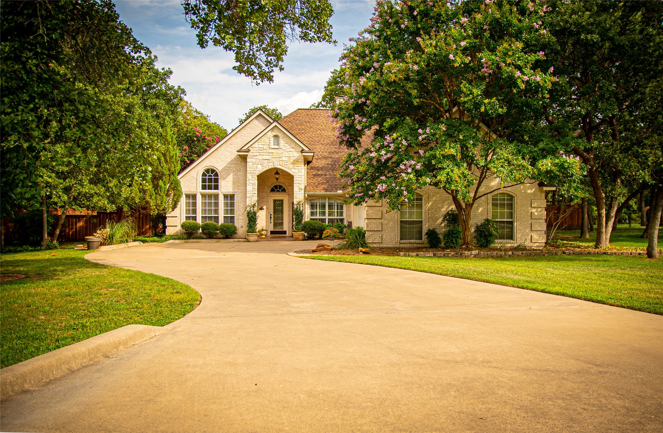 6709 Forest Oaks Court Granbury TX 76049
