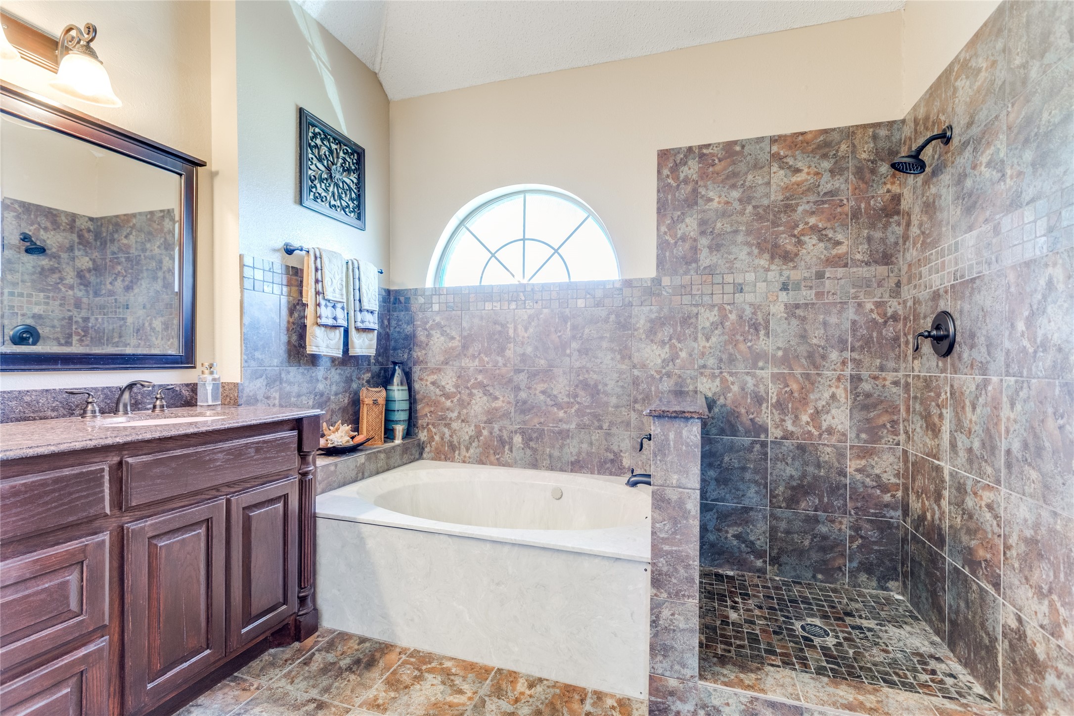 6841 Douglas Creek Plano TX 75023