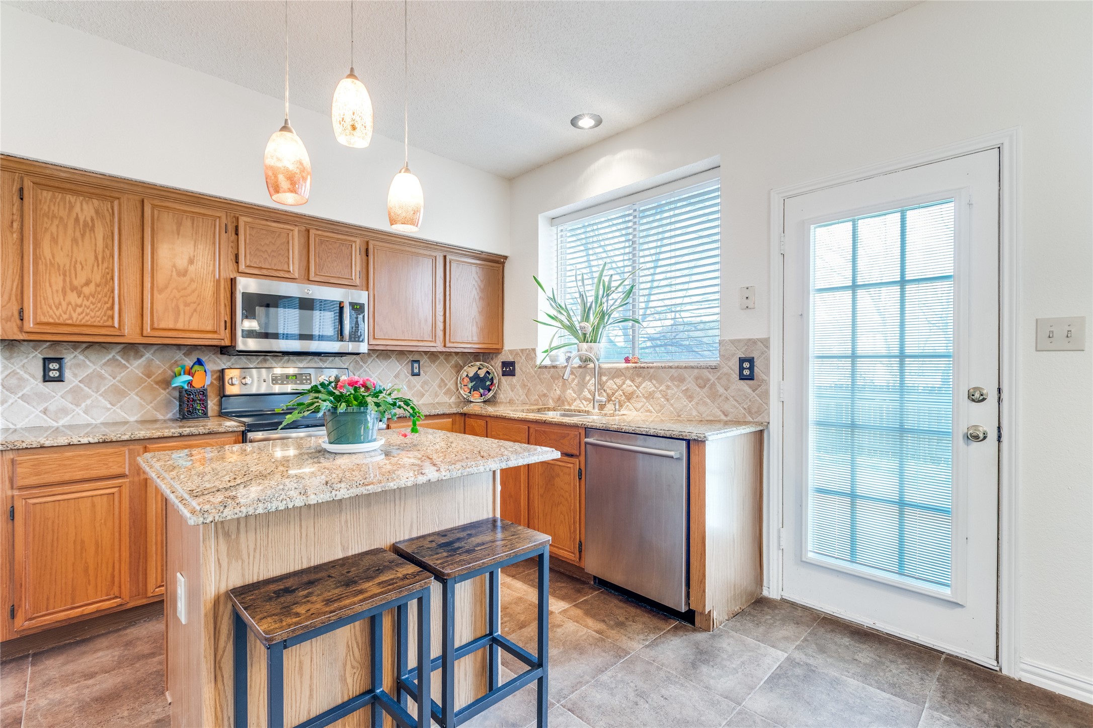 6841 Douglas Creek Plano TX 75023
