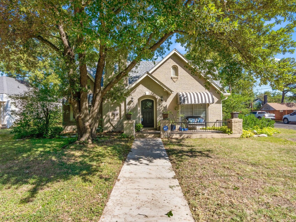 805 Prairie Avenue Cleburne TX 76033