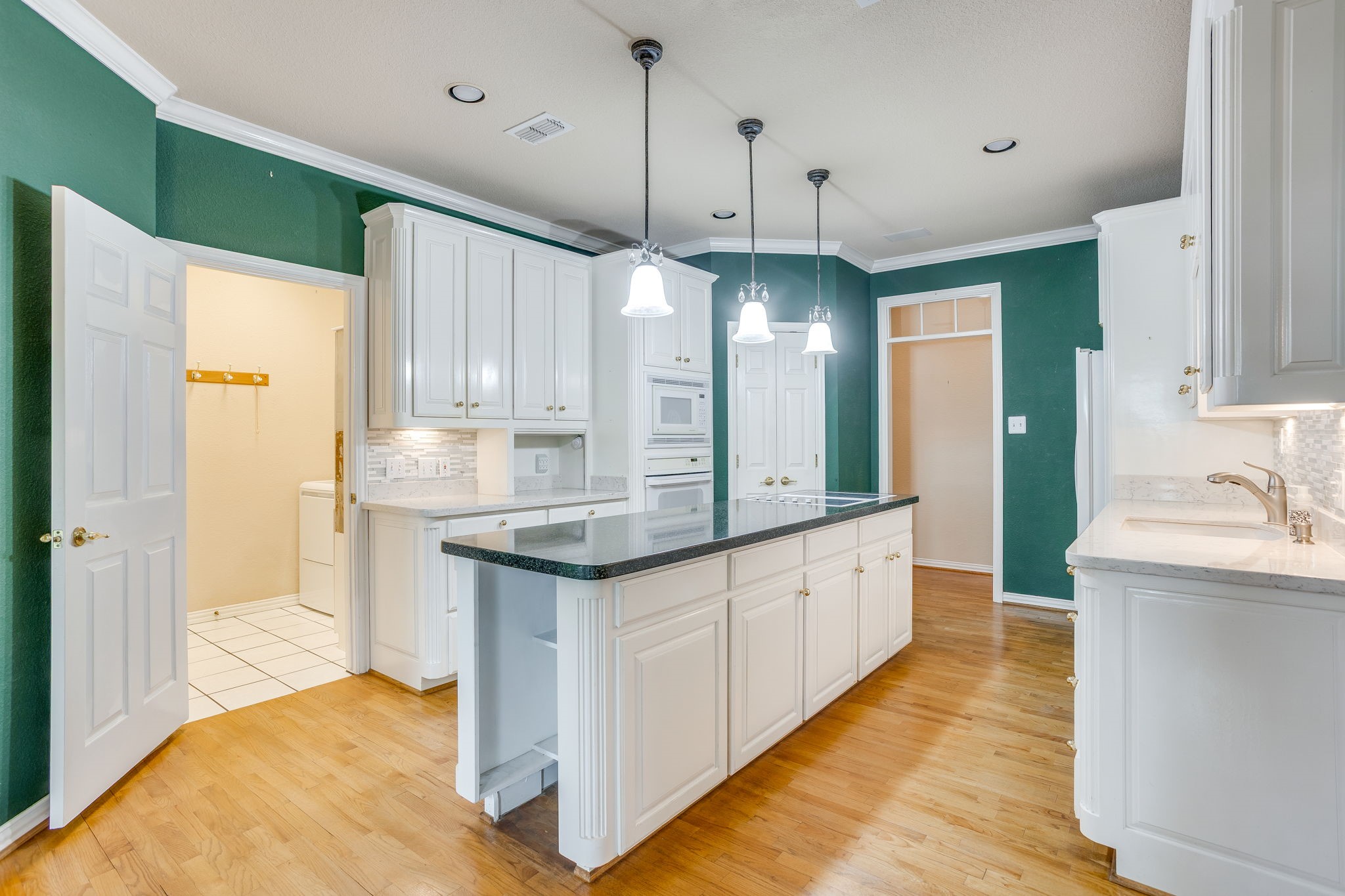 8707 S Monticello Circle Granbury TX 76049