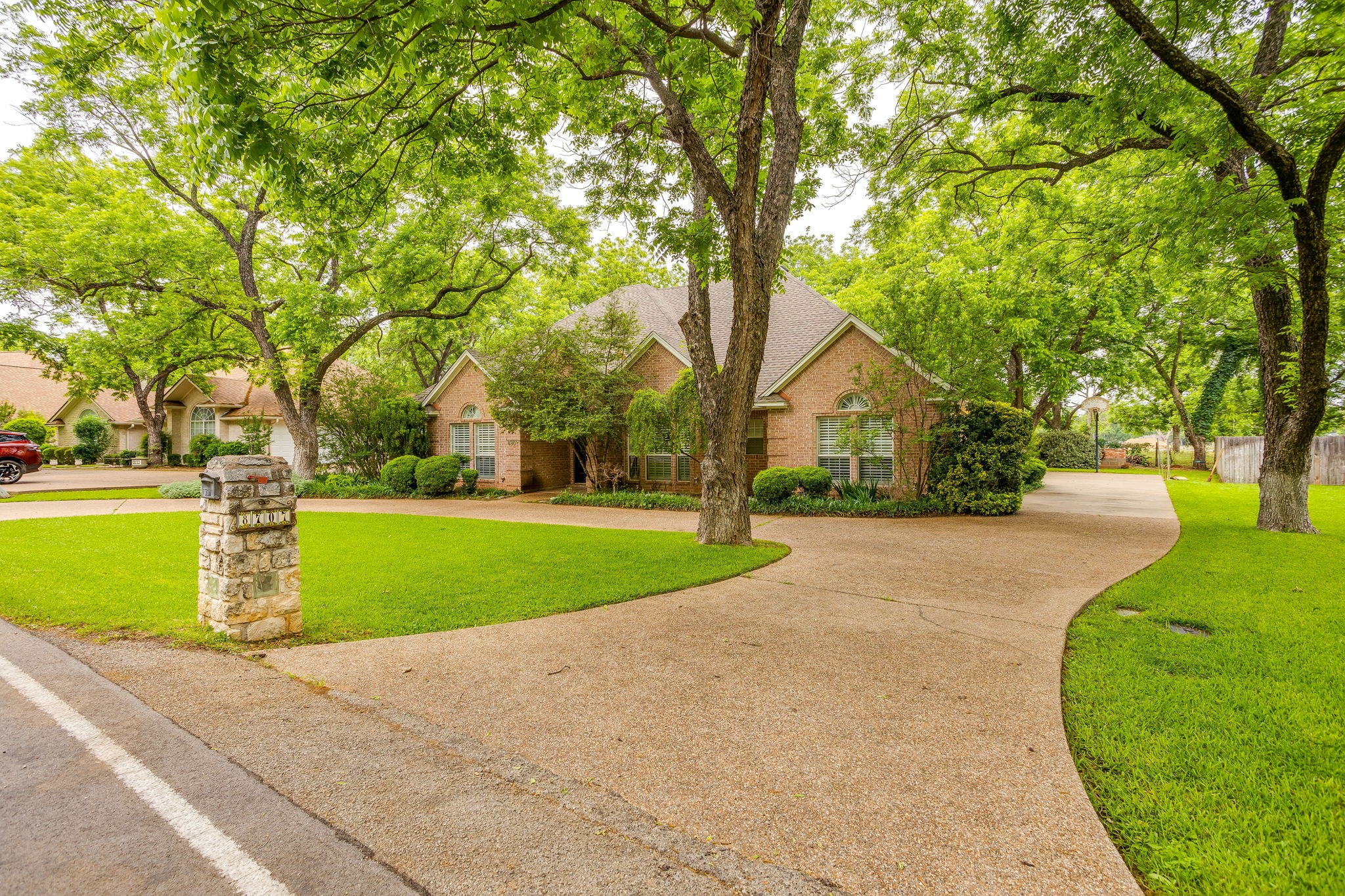 8707 S Monticello Circle Granbury TX 76049