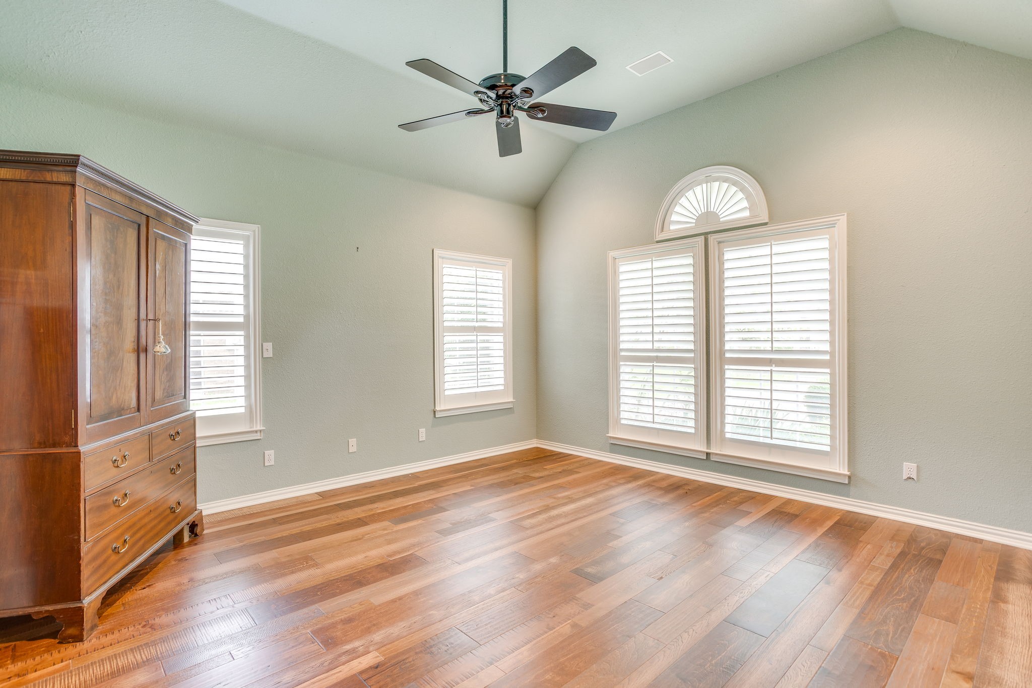 8707 S Monticello Circle Granbury TX 76049
