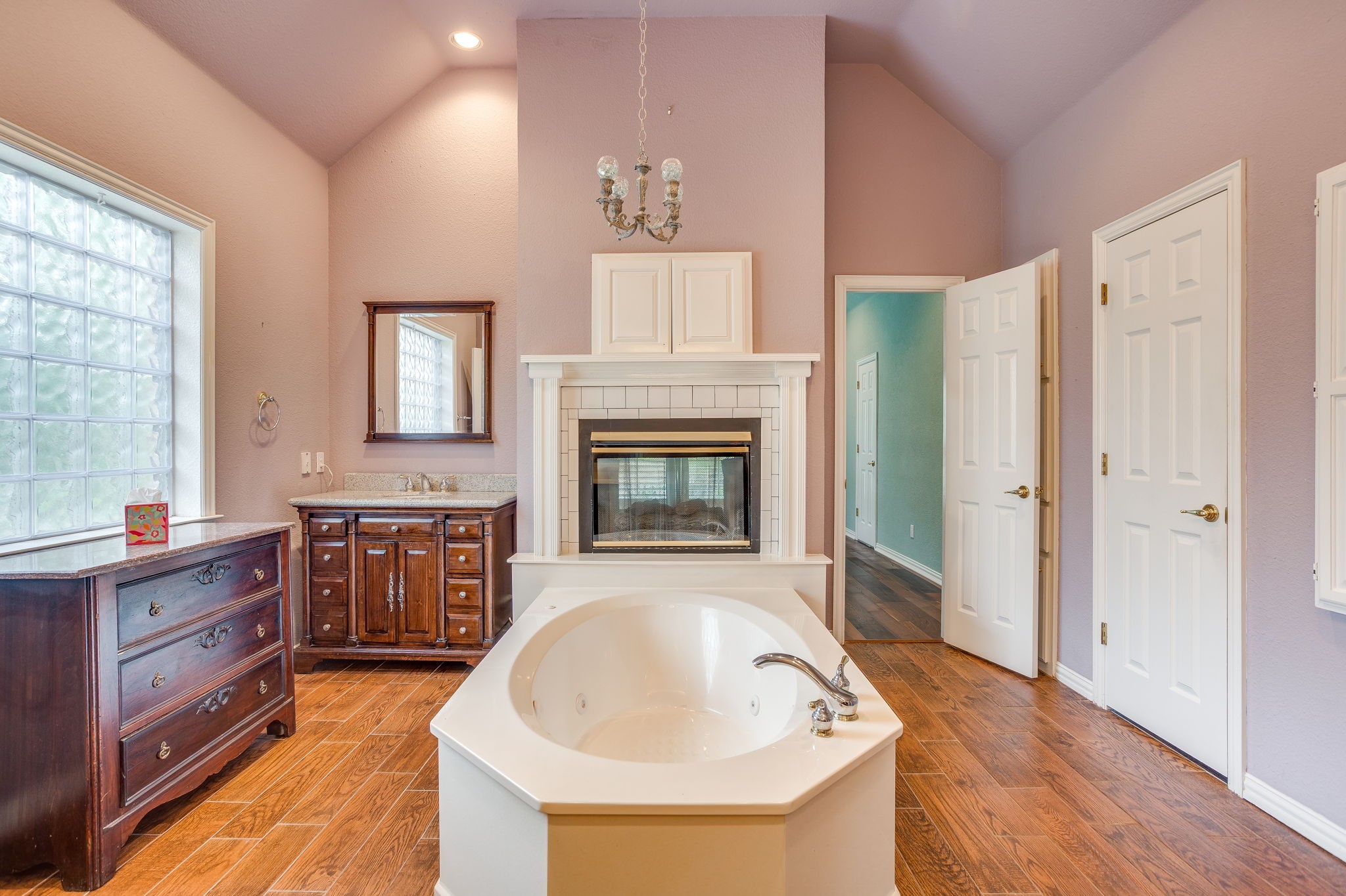 8707 S Monticello Circle Granbury TX 76049