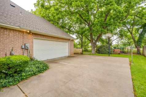 8707 S Monticello Circle Granbury TX 76049