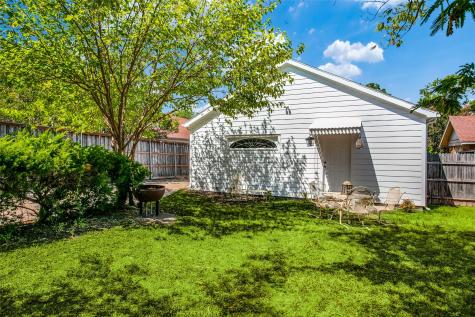 3005 6th Avenue Fort Worth TX 76110