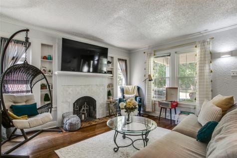 3005 6th Avenue Fort Worth TX 76110