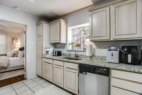 3005 6th Avenue Fort Worth TX 76110