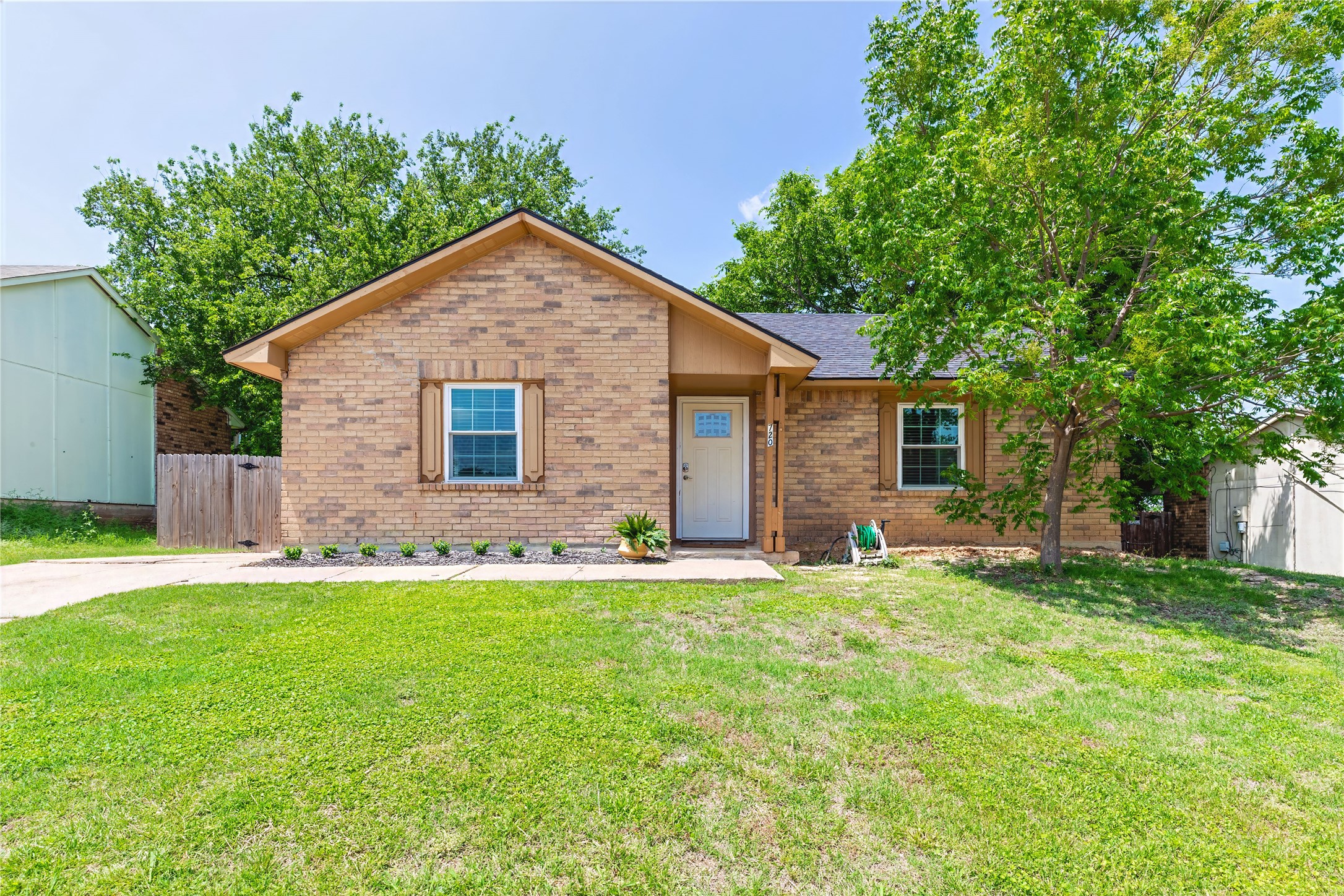 720 Sandstone Drive Fort Worth TX 76120