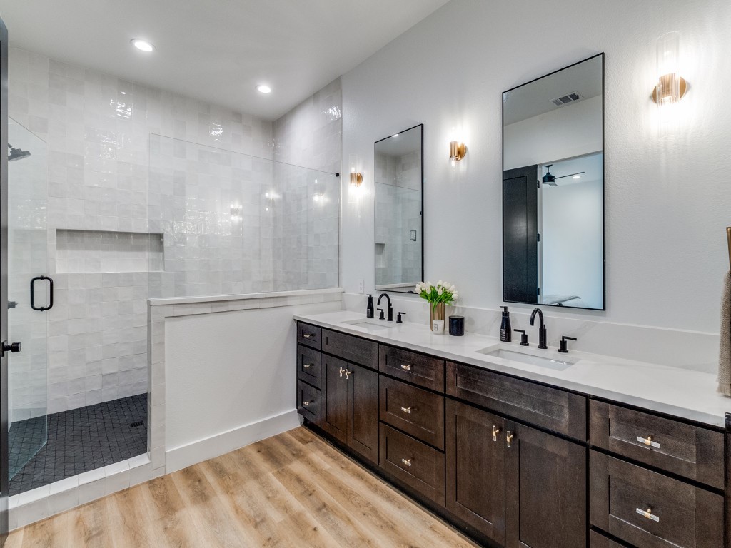 2146 Roanoke Avenue Dallas TX 75235