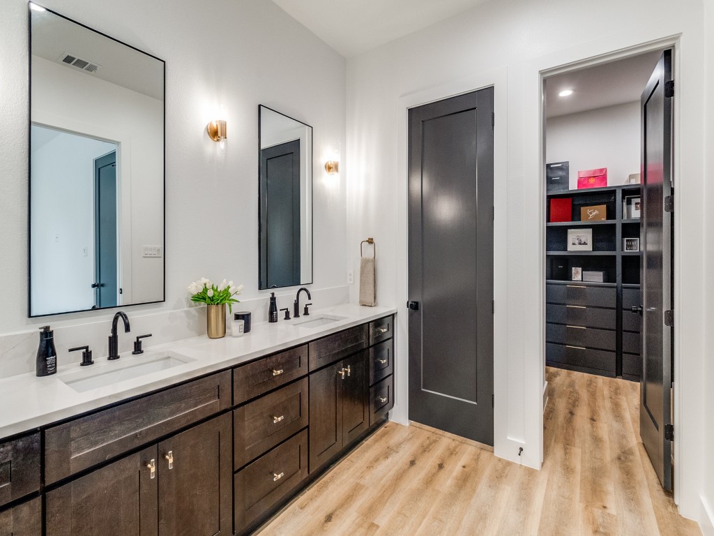 2146 Roanoke Avenue Dallas TX 75235