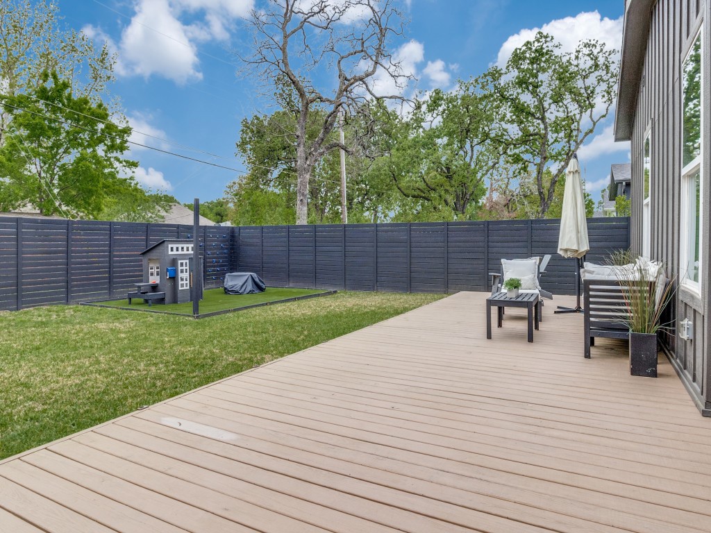 2146 Roanoke Avenue Dallas TX 75235