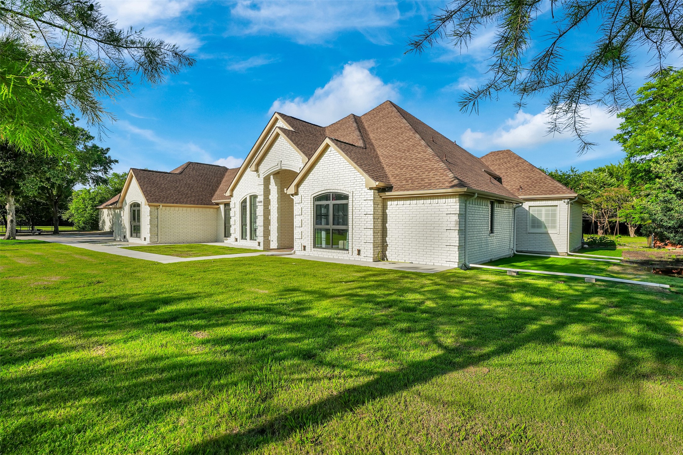 1690 Lynn Lane Lucas TX 75002