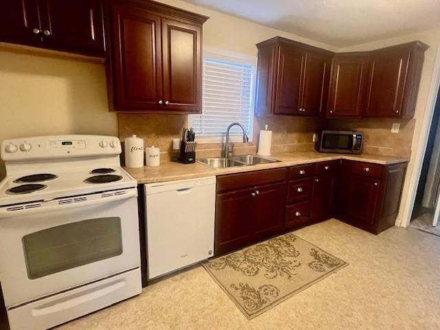 218 Wight Street Roxton TX 75477
