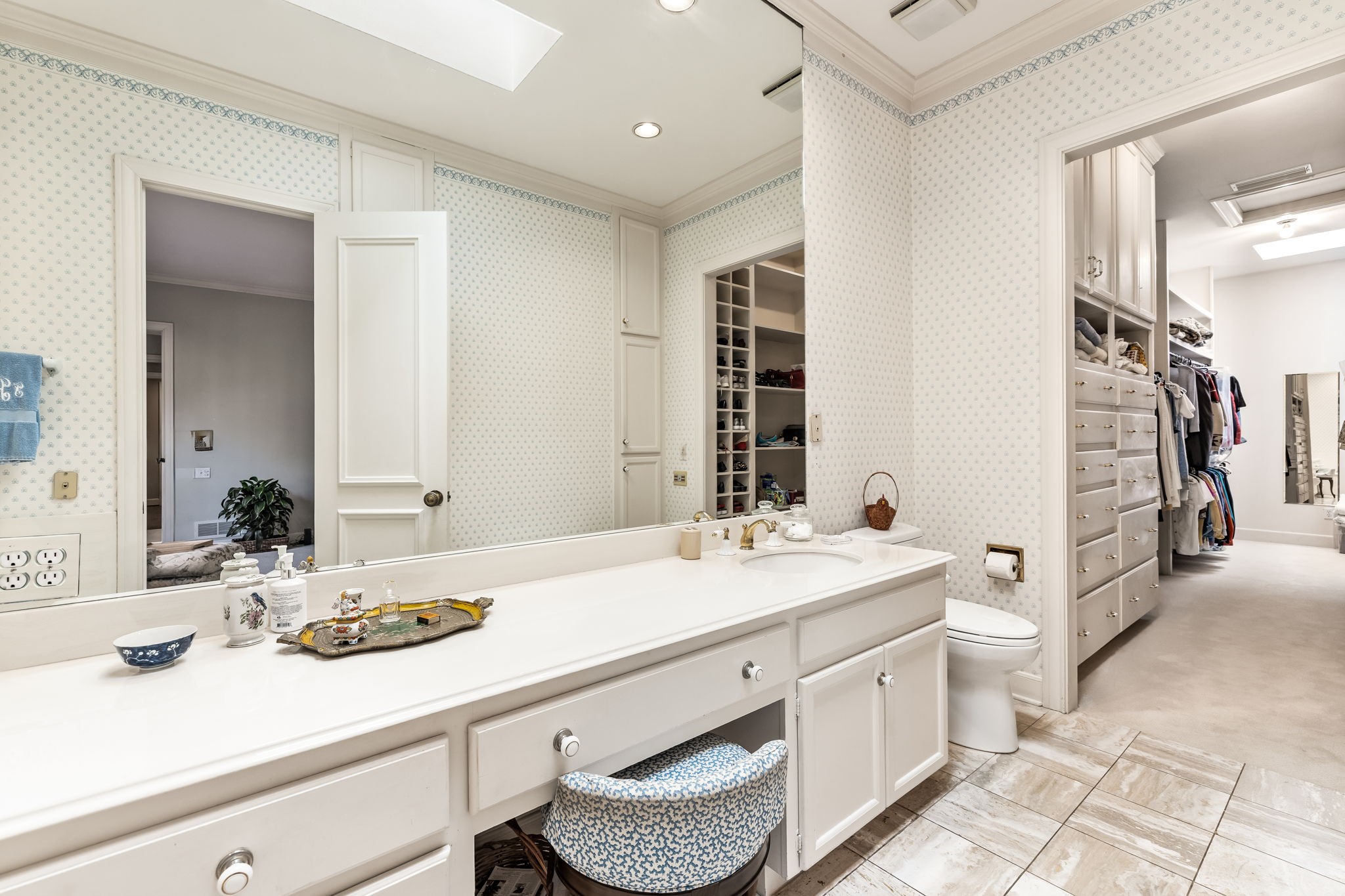 17 Stonecourt Circle Dallas TX 75225