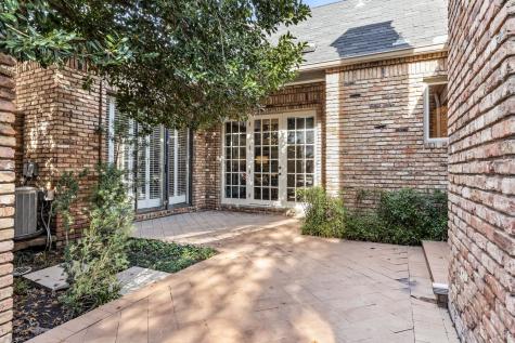 17 Stonecourt Circle Dallas TX 75225