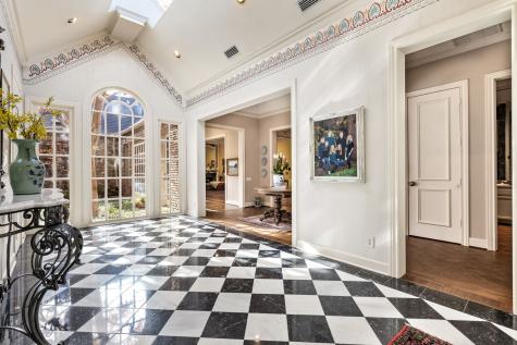 17 Stonecourt Circle Dallas TX 75225