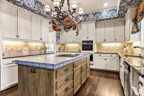 17 Stonecourt Circle Dallas TX 75225