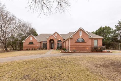 1704 Tenderfoot Lane Desoto TX 75115