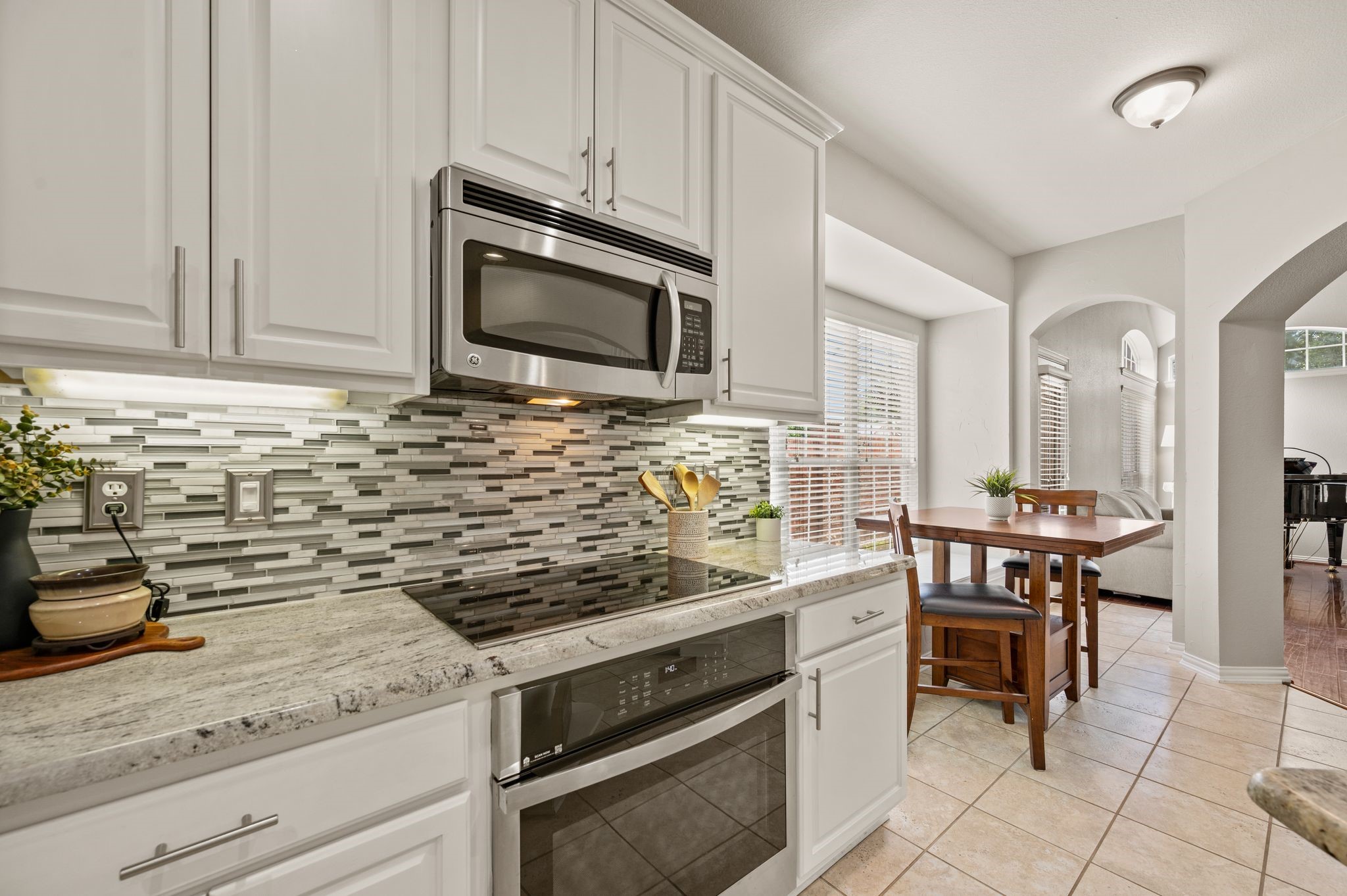 5047 Toftrees Drive Arlington TX 76016
