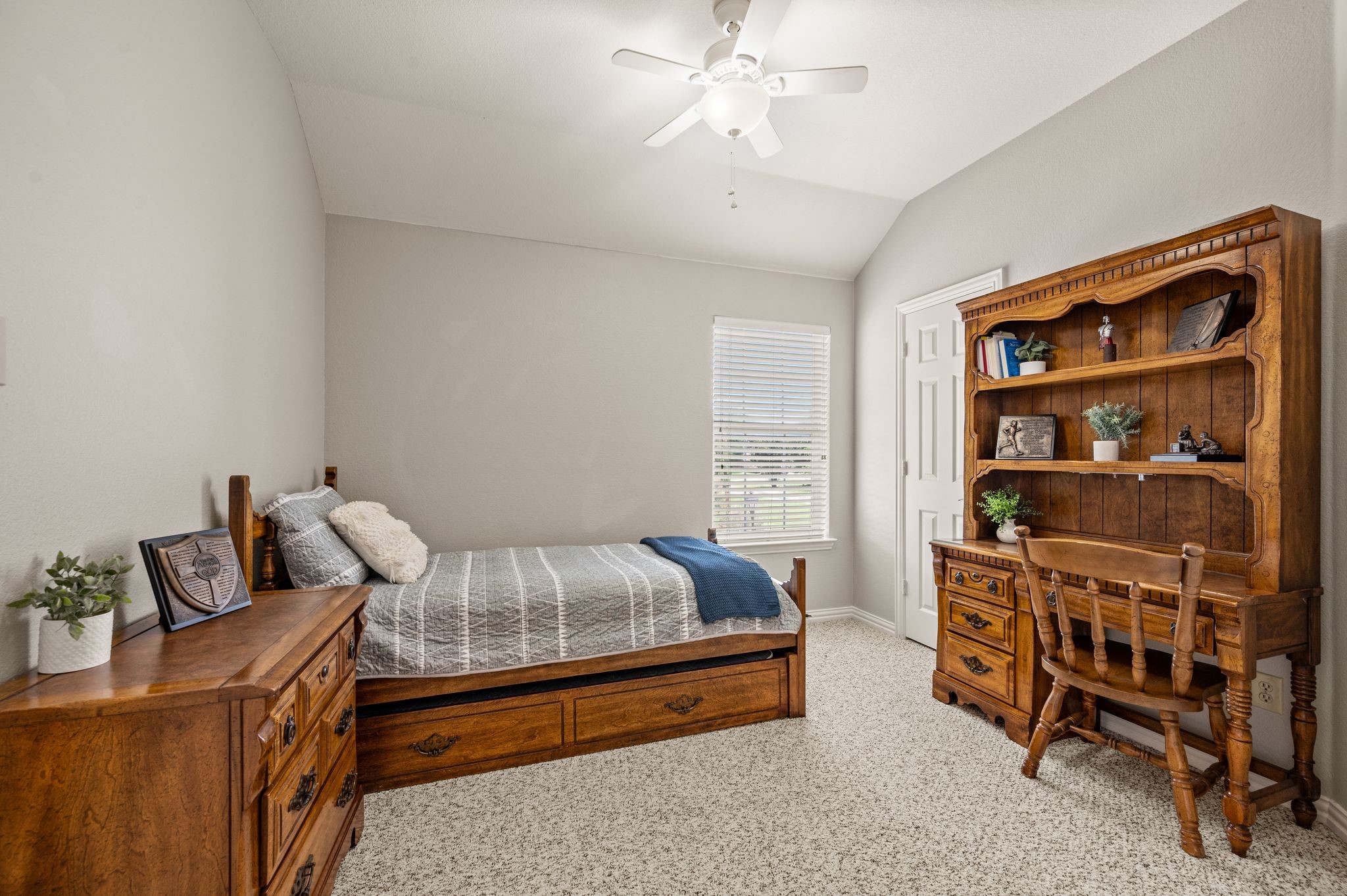 5047 Toftrees Drive Arlington TX 76016