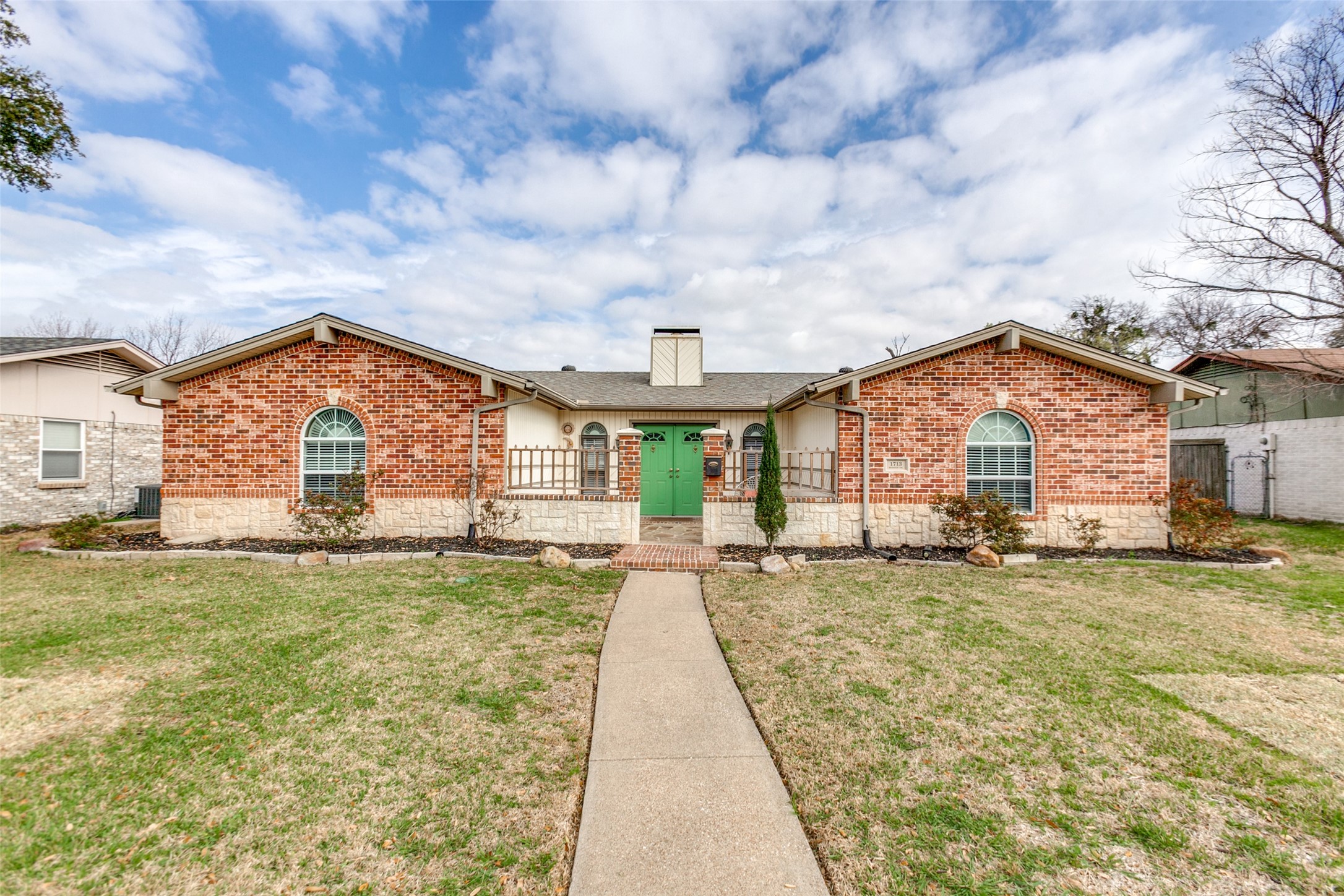1713 Mission Drive Garland TX 75042