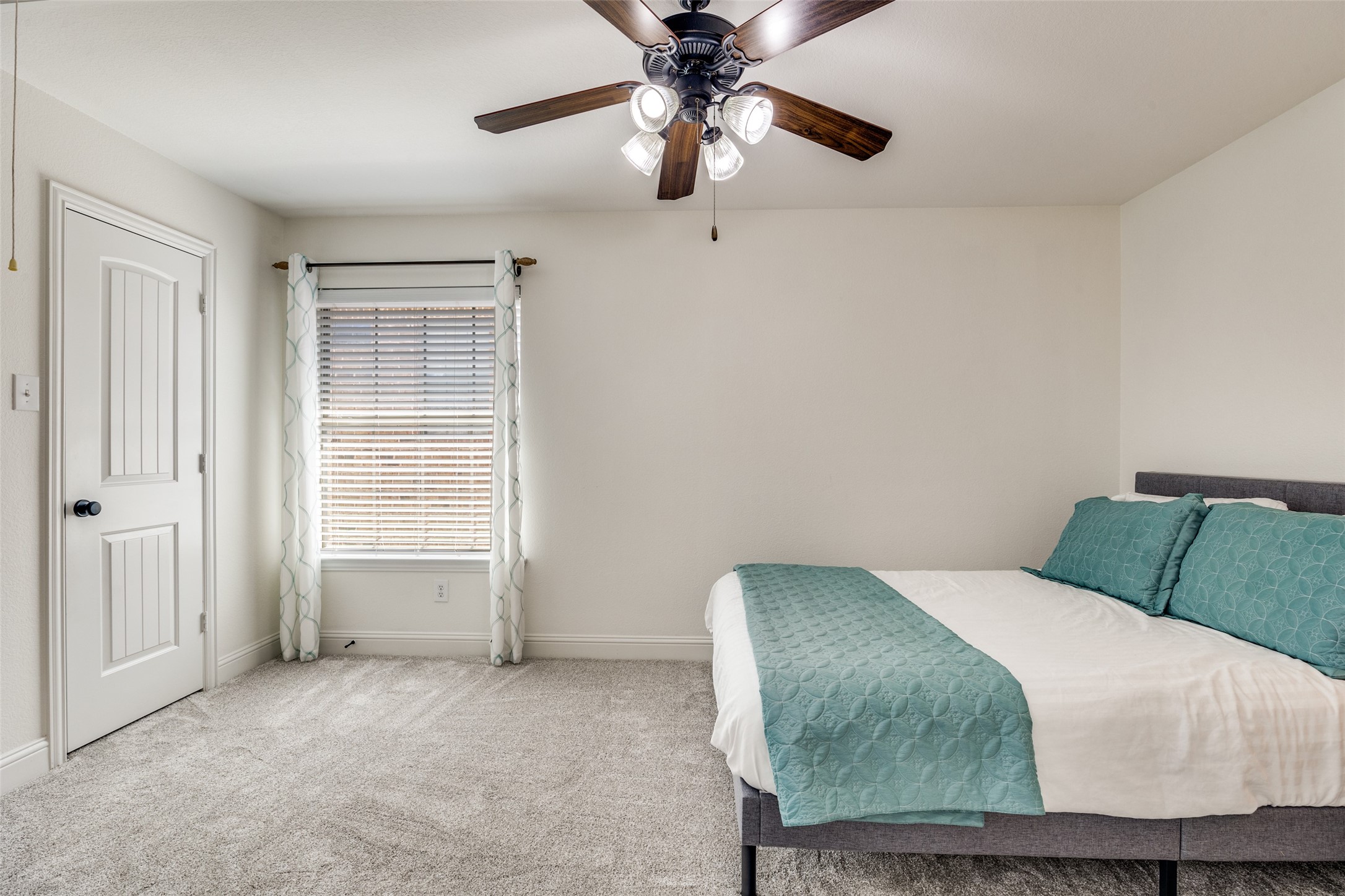 400 S Hampton Court Lewisville TX 75056