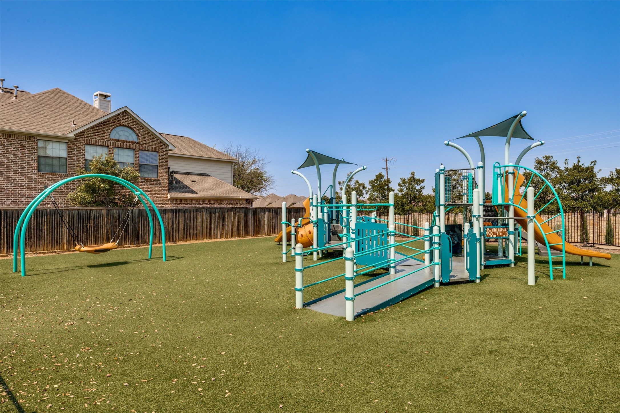 400 S Hampton Court Lewisville TX 75056
