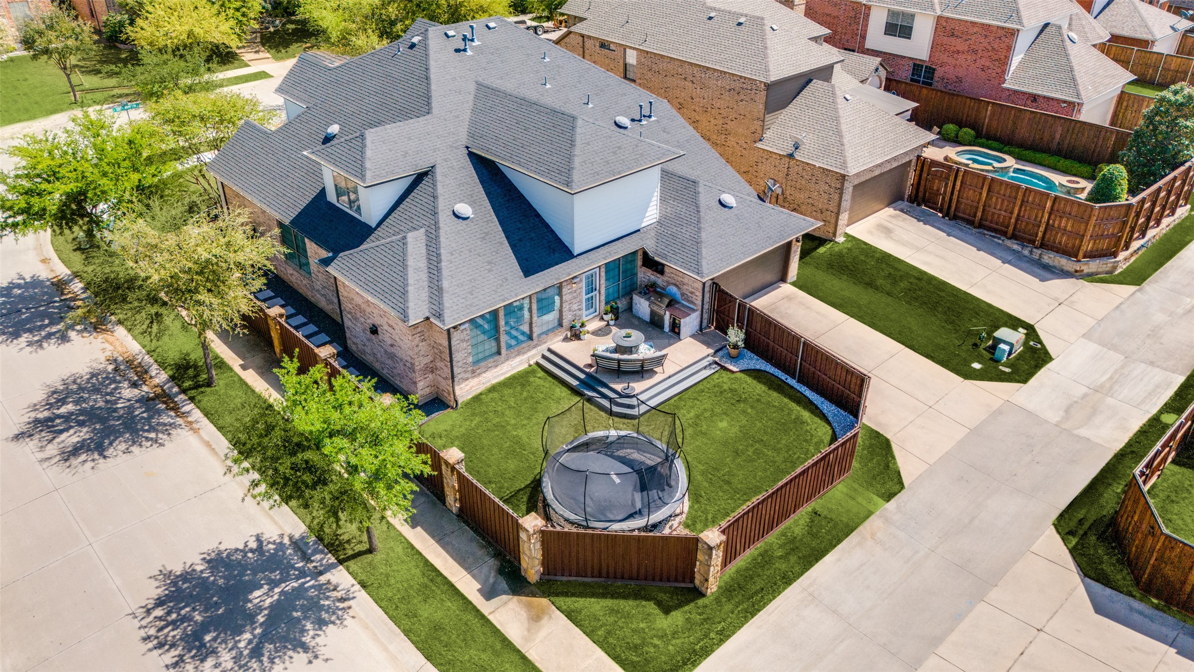 400 S Hampton Court Lewisville TX 75056