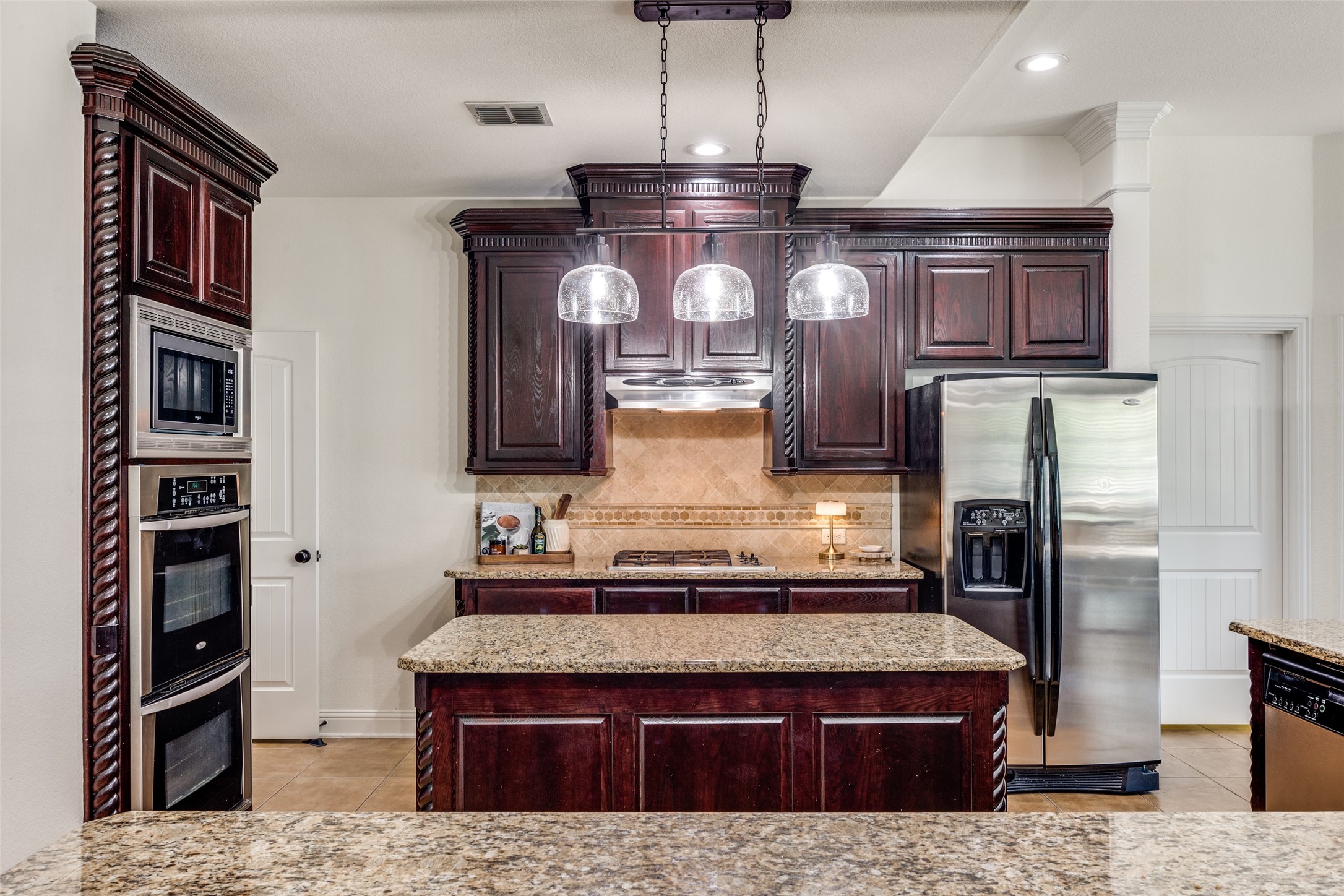400 S Hampton Court Lewisville TX 75056