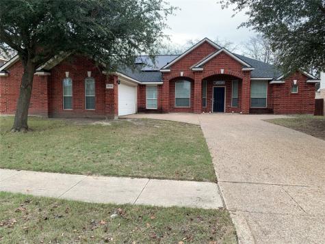 1241 Boysenberry Drive Desoto TX 75115
