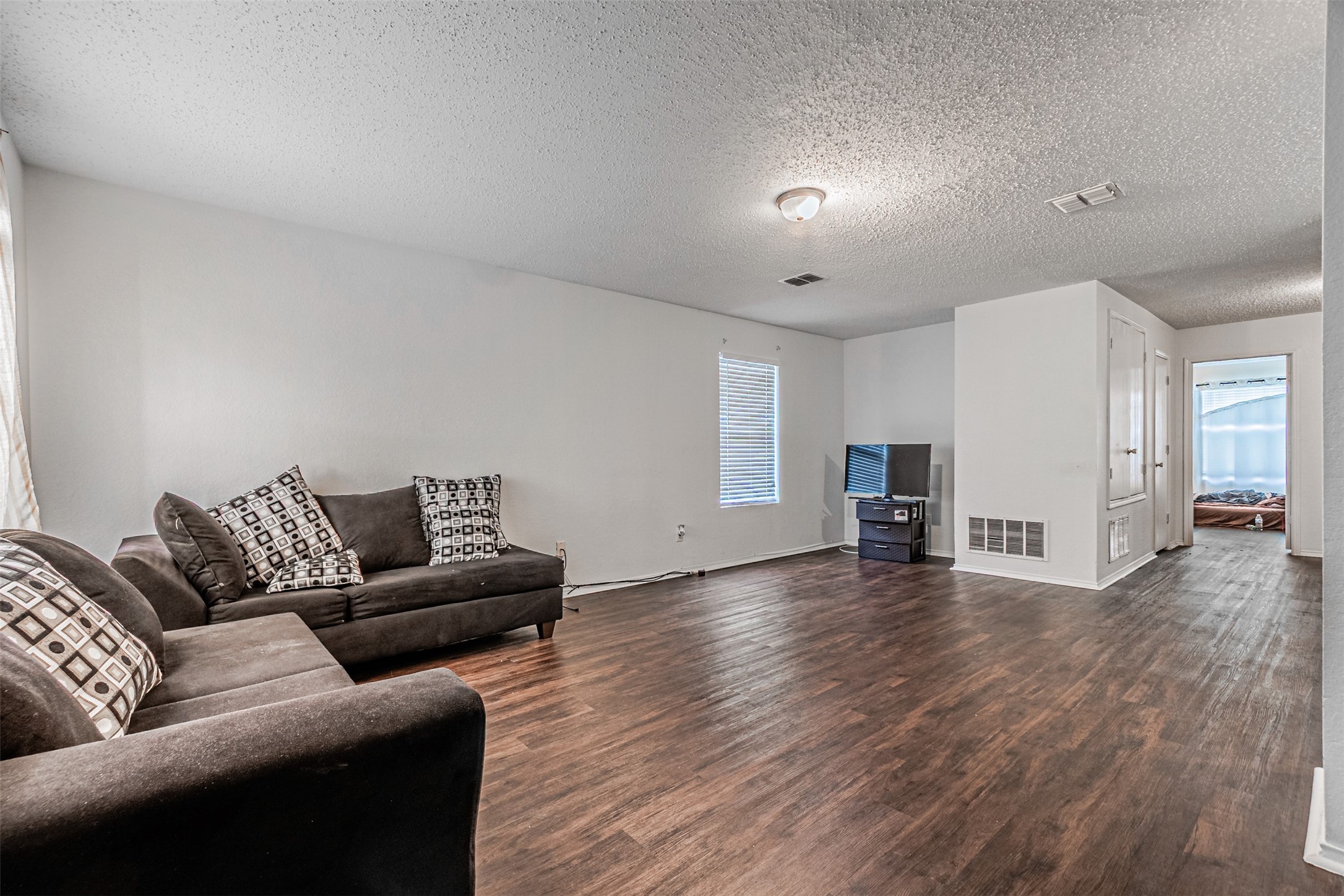 3016 Cesareo Drive Grand Prairie TX 75052