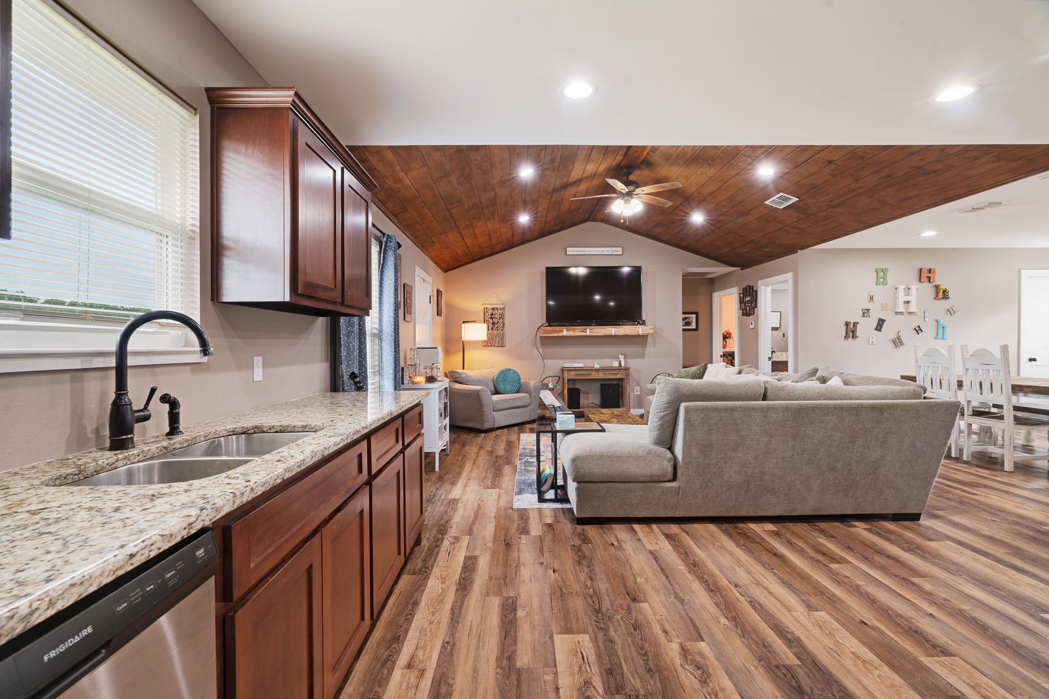 134 Private Road 43790 Paris TX 75460