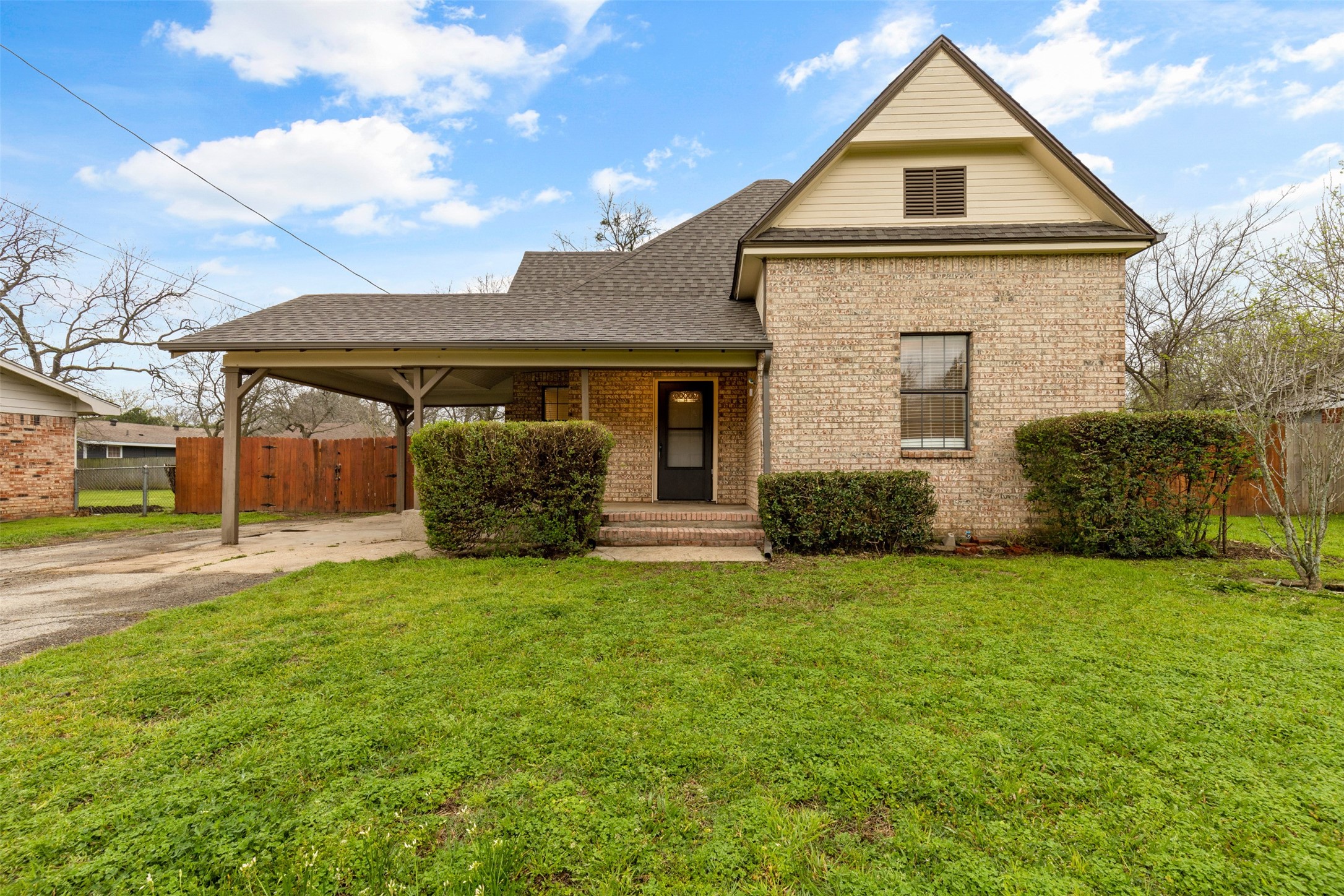 305 Glen Rose Avenue Cleburne TX 76033