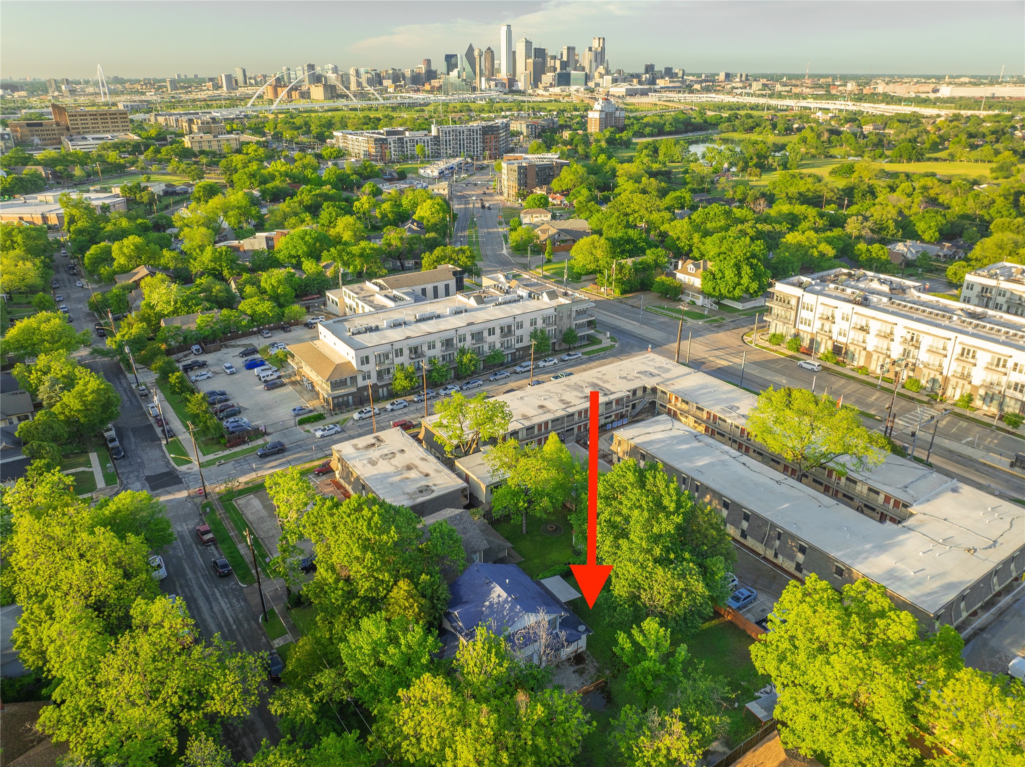 824 Elsbeth Street Dallas TX 75208