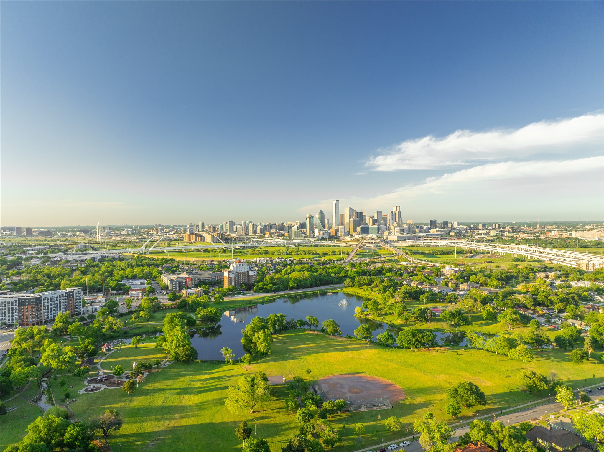 824 Elsbeth Street Dallas TX 75208