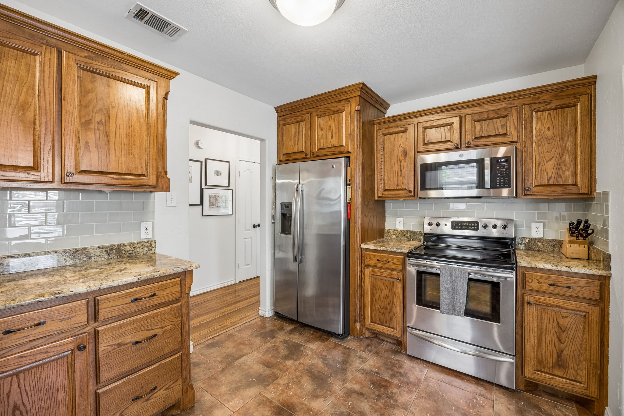 4636 Calmont Avenue Fort Worth TX 76107
